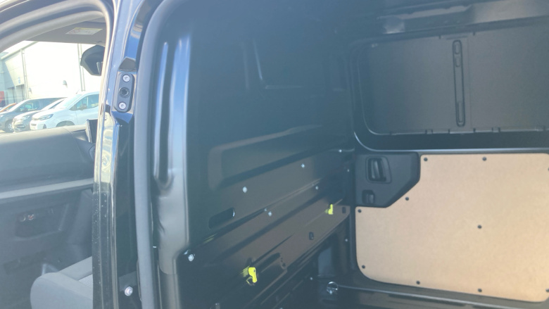 Vauxhall Vivaro L2 Diesel 2.2 Turbo D 150 Pro H1 Van